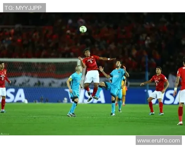 恒大与巴萨激战正酣比分揭晓引发球迷热议与期待 恒大与巴萨激战正酣比分揭晓引发球迷热议与期待